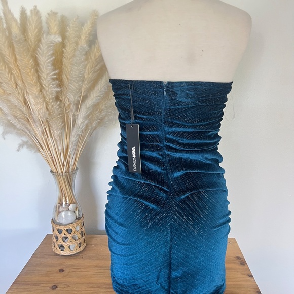 NWT Fashion Nova Dazzling Diamond Velvet mini dress - Picture 3 of 6